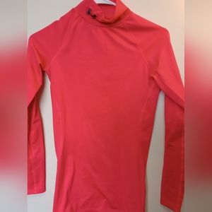 Under Armour cold gear long sleeve size xs hot pink color
